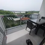 Dreamy Luxury Two-bedroom Penthouse With Special Forest, Mountain And Sea Views 아파트 알란야