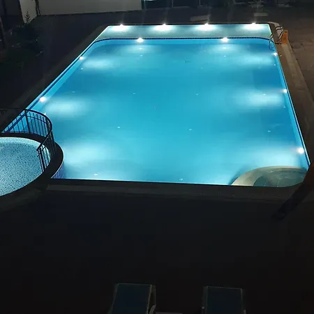 Penthous Dream Two-bedroom Duplex アパート *
